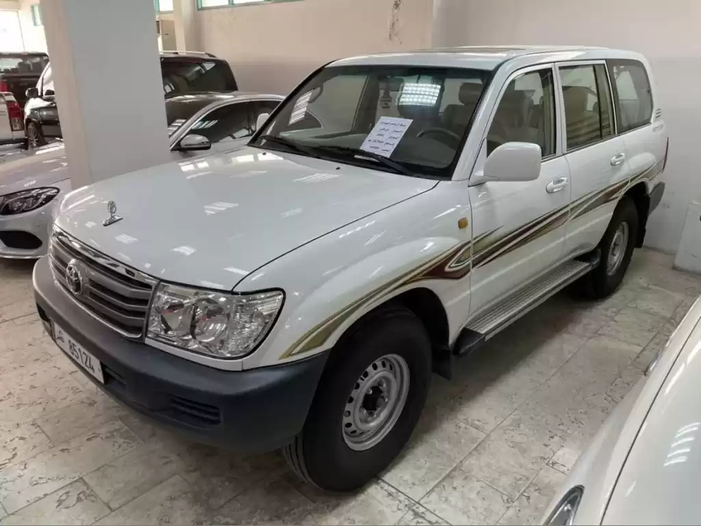 استفاده شده Toyota Land Cruiser برای فروش که در دوحه #13176 - 1  image 